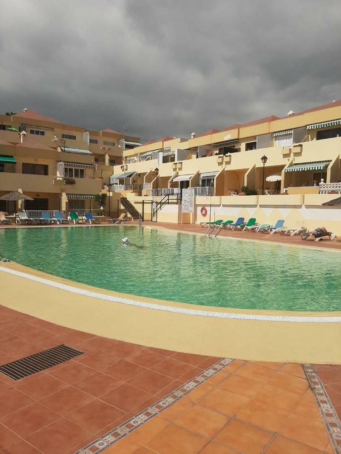 Comfortable Apartment Next To The Pools アデヘ エクステリア 写真